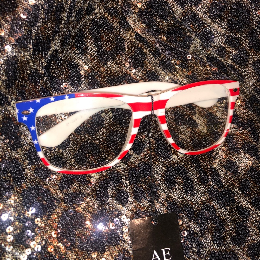 {???} USA Patriotic Wayfarer Style Glasses
